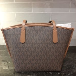 Michael Kors 11"x16" tote